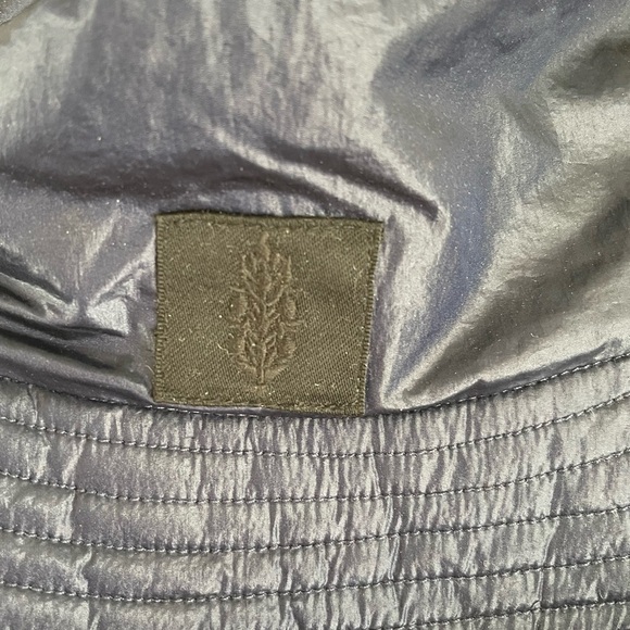 NWT FP “FREE PEOPLE” Movement Women's Bucket List Reversible Sherpa Hat in NAVY - Picture 3 of 8